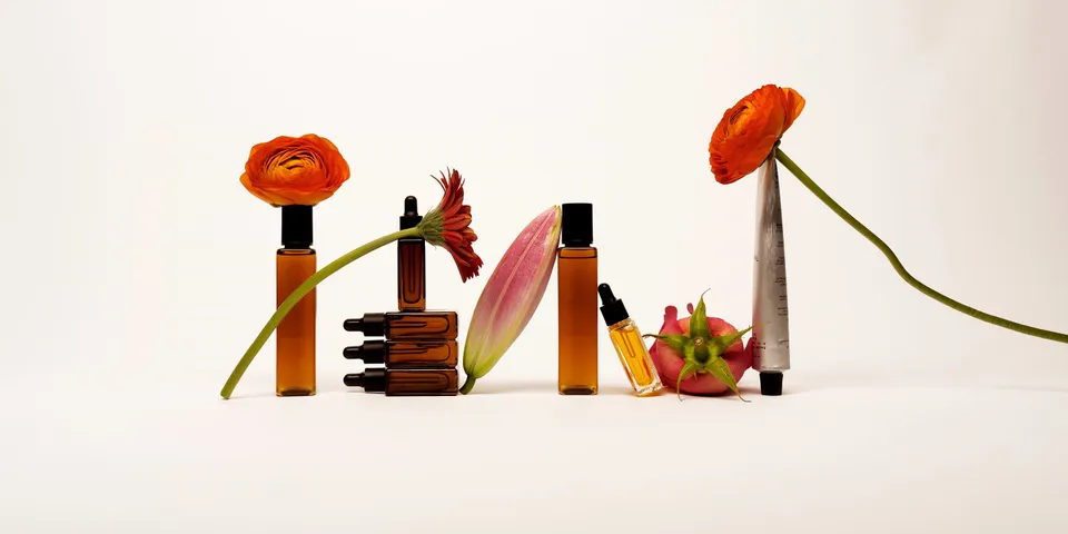 typology-duo-illuminateur-hydratant-glow-drops-cr-me-9-ingr-dients image 1