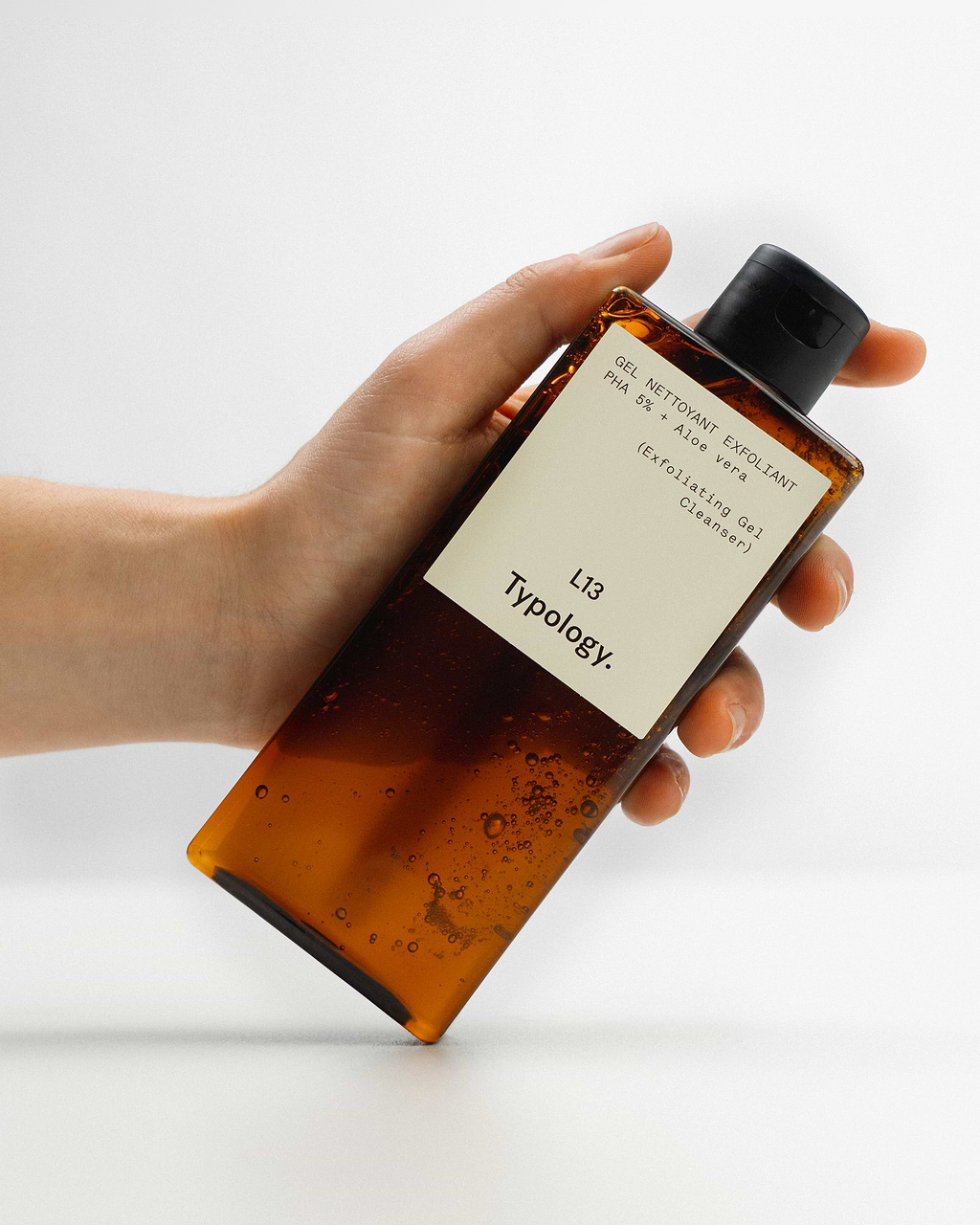 typology-gel-nettoyant-visage-exfoliant-pha-5-aloe-vera-anti-points-noirs image 3