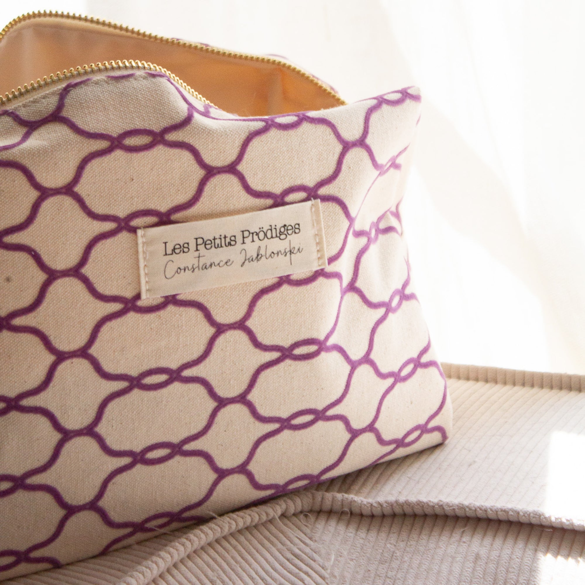 les-petits-pr-diges-trousse-d-t-constance-jablonski-solaire image 7