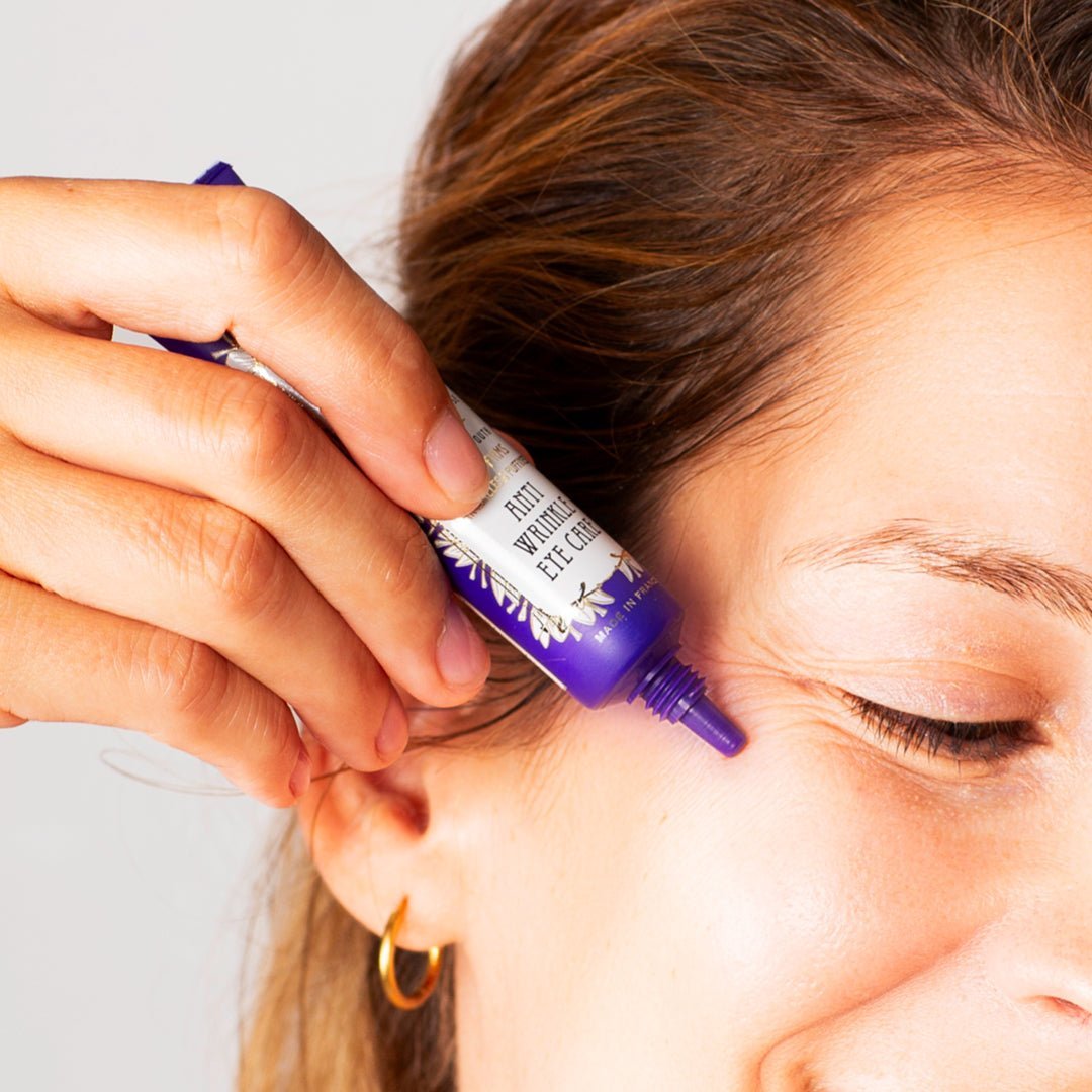 panier-des-sens-soin-contour-des-yeux-anti-cernes-et-rides-liftant-15-ml image 5